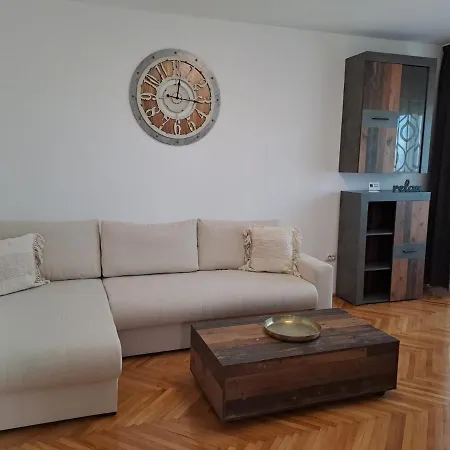 Rosso Apartment Brasov Exterior photo