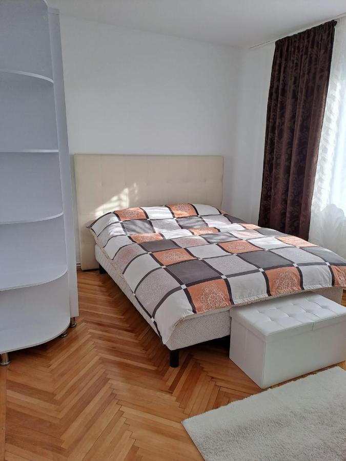 Rosso Apartment