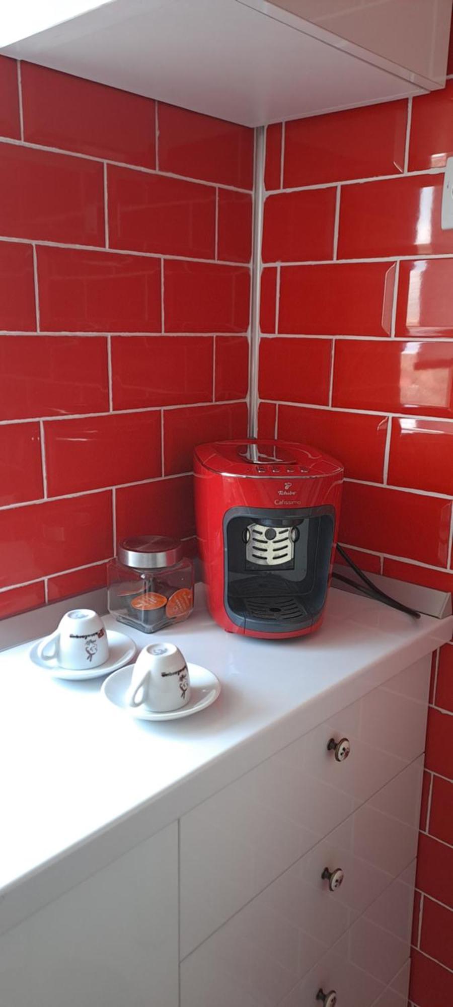 Rosso Apartment *